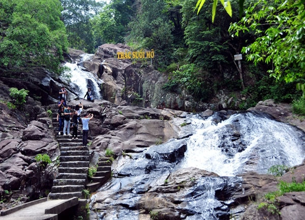 diem du lich suoi mo bac giang