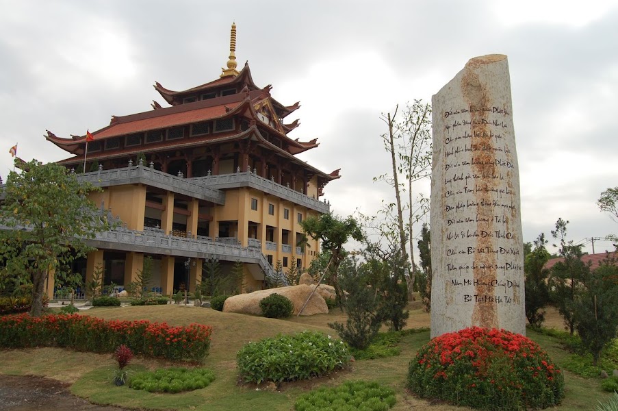 kien truc chua hue nghiem