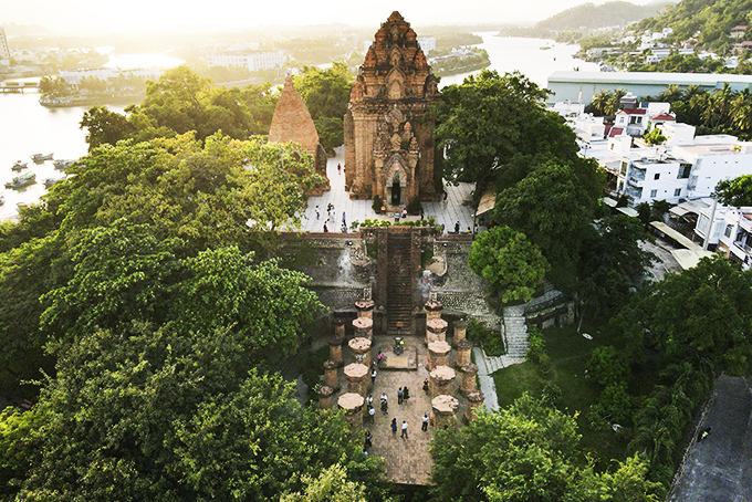 tham quan thap tram nha trang
