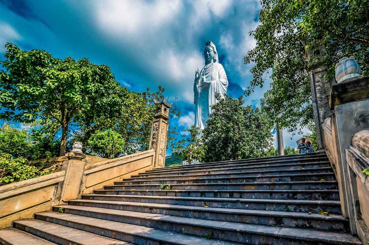 tuong quan am chua linh ung da nang