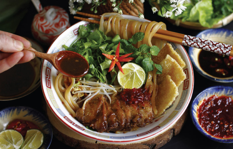 cao lau hoi an