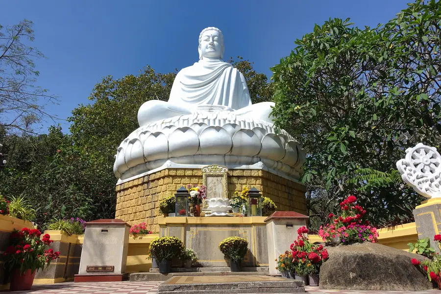 tuong phat thich ca chua phat dai