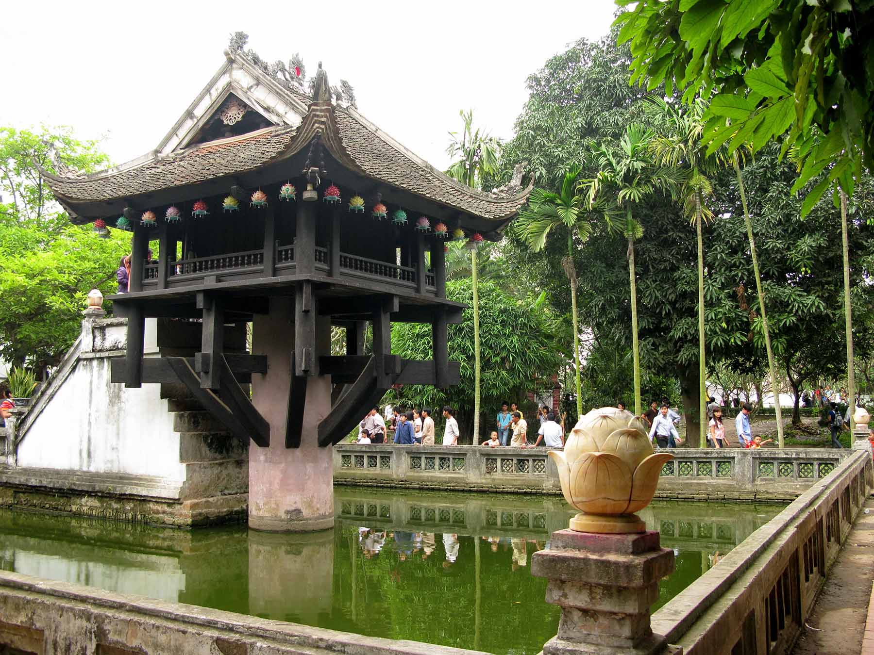 diem du lich chua mot cot ha noi