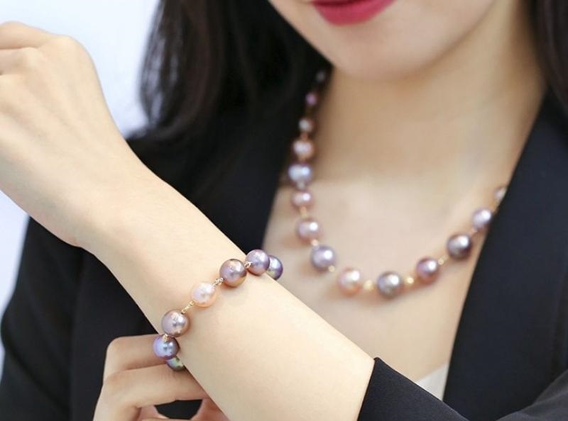 cách đeo vòng tay phong thủy