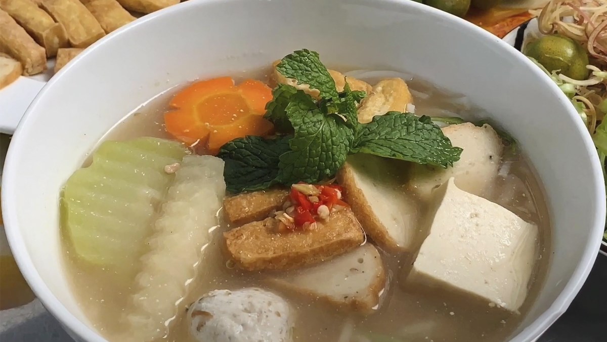 bun nuoc leo nau chay