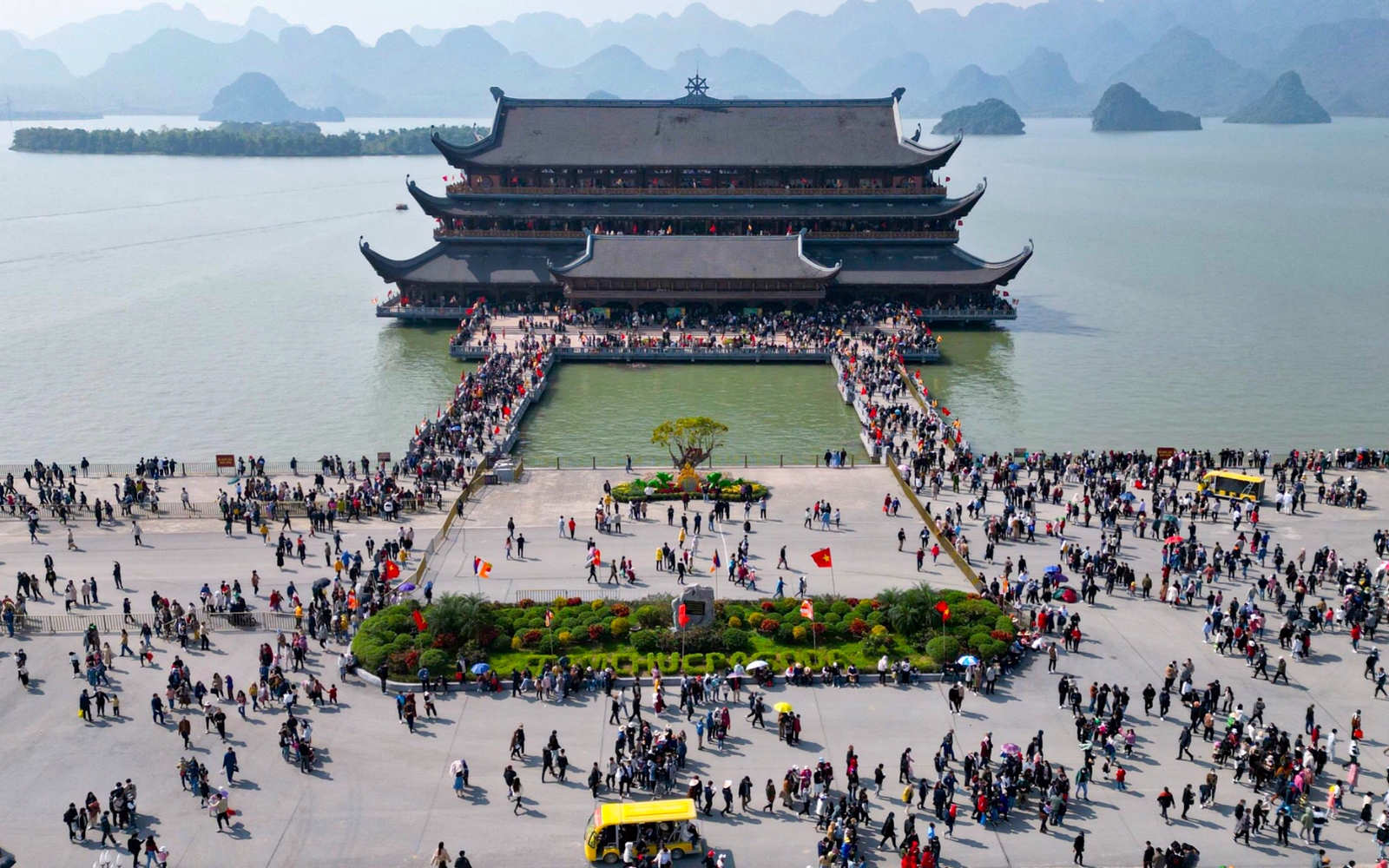 chua tam chuc ha nam