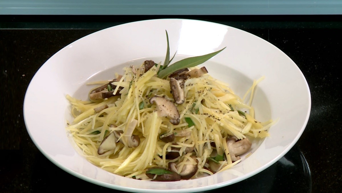 nam dong co xao du du