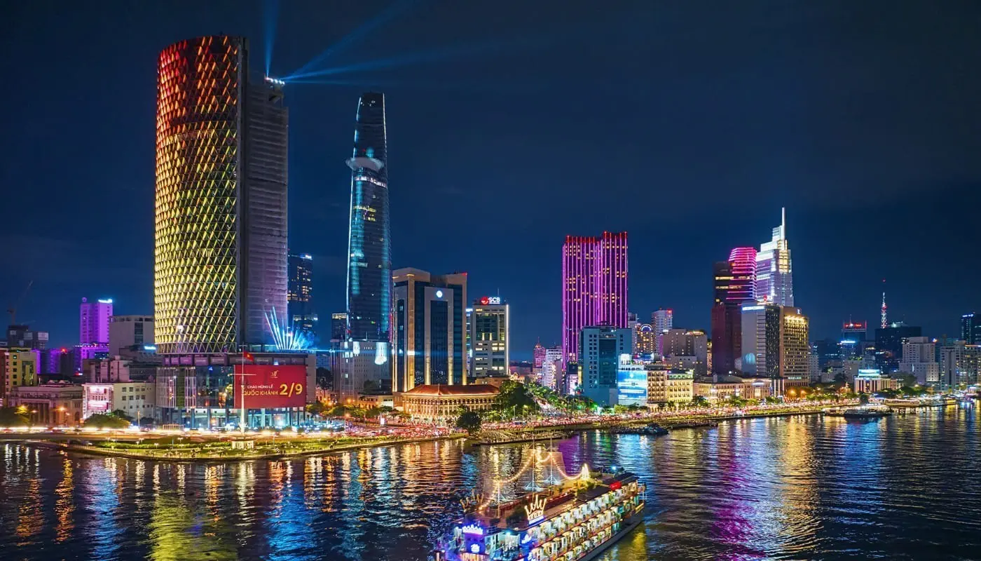 du lich tren song sai gon