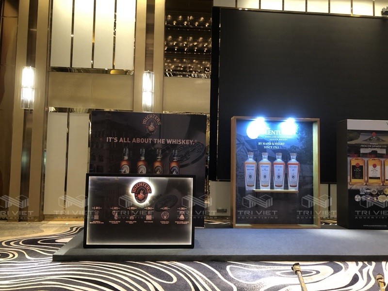 gian hang hoi cho trien lam tphcm