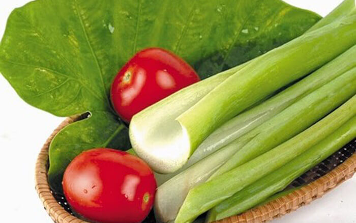 nguyen lieu nau canh chua chay