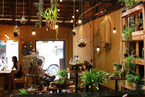 khong gian shop hop phong thuy