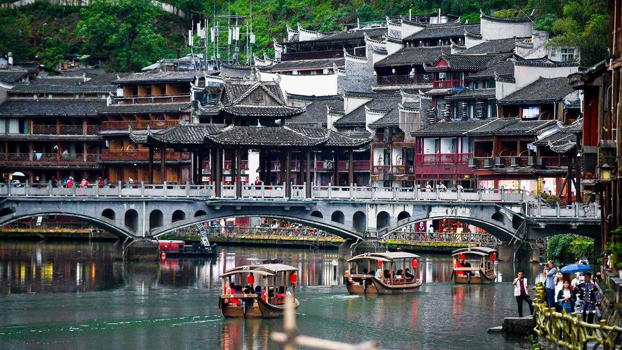 du lich phuong hoang co tran