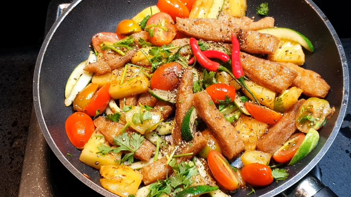 suon non chay xao thap cam