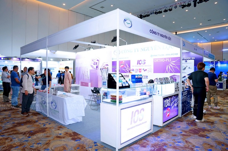 trang tri gian hang hoi cho mau moi