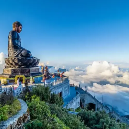 Xu Hướng Du Lịch Tâm Linh Việt Nam Được Yêu Thích Hiện Nay