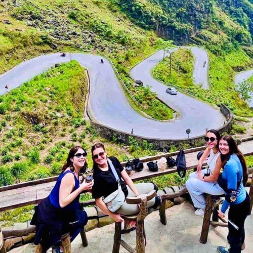 10 Địa Điểm Du Lịch Cho Nhóm Bạn Tha Hồ Check-In, Vui Chơi