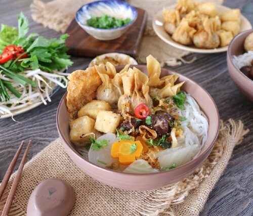 Cách Nấu Hủ Tiếu Chay Ngon Từ Rau Củ Thanh Ngọt Dễ Thực Hiện