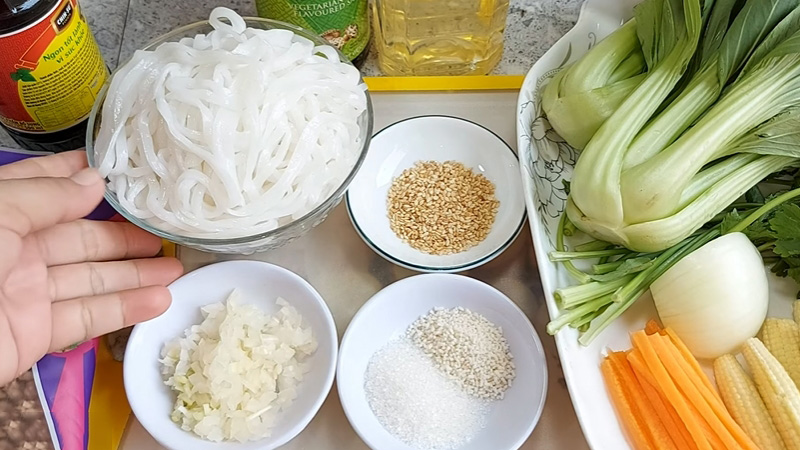 nguyen lieu nau pho chay tai nha